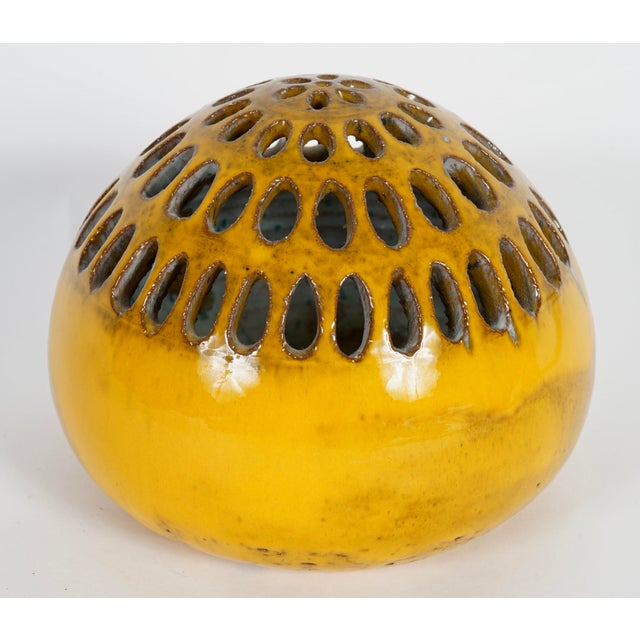 Stunning Piece, Beautiful Glaze, Great Texture. Signed. Paul Bellardo (1924-2017) was an American ceramic sculptor in the...