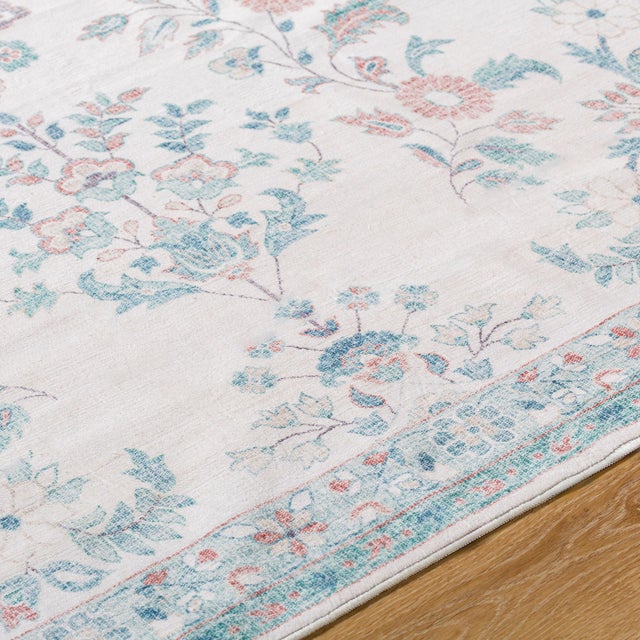 The Lavable area rug is the perfect addition to any space, adding beauty and sophistication. This machine woven rug is...