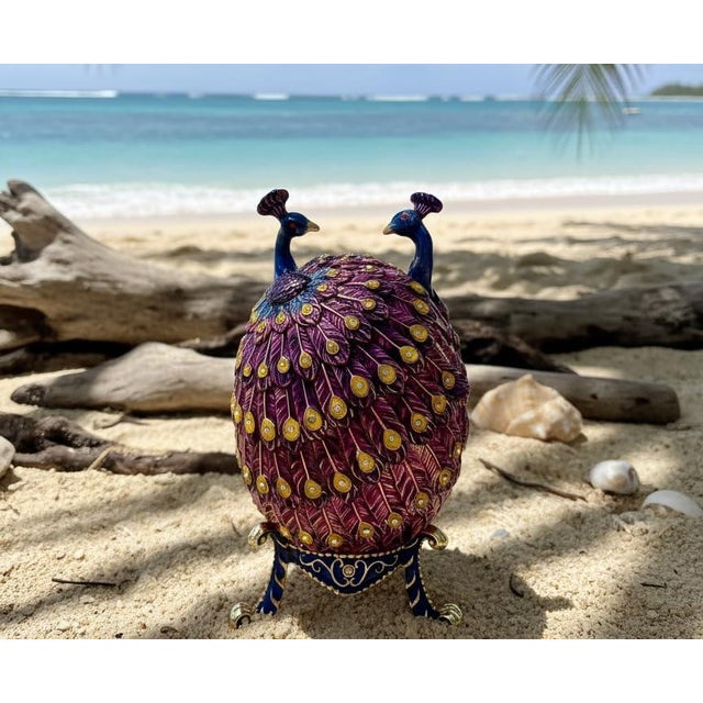2020s Amethyst Pierre Lorren Handmade Faberge Egg Style Trinket Peacock Couple Fabergé Egg Style Austrian Crystal Diamond Pure Gold Deco For Sale - Image 5 of 8