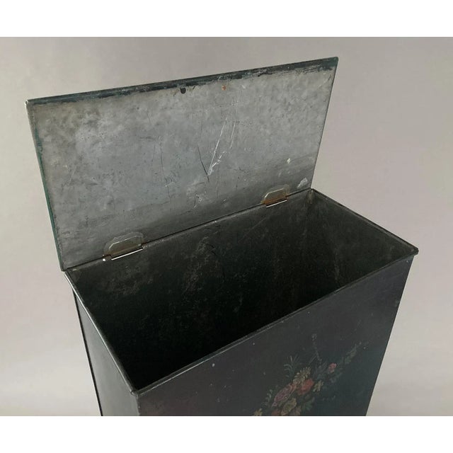 1860’s, 19th Century Toleware Storage Bin, Hand-Painted Floral Decoration For Sale In San Francisco - Image 6 of 10