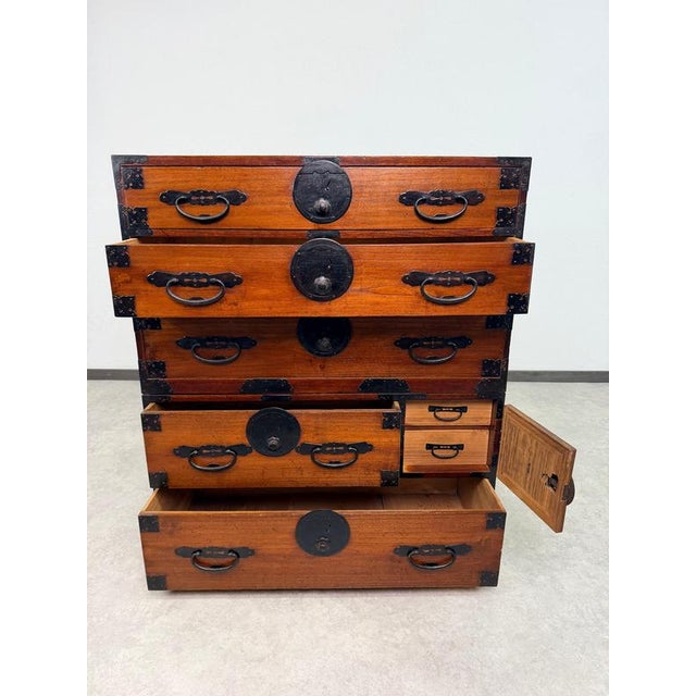 Antique Japanese Meiji 2-Body Kasane Isho-Dansu Clothing Chest, 1890s For Sale - Image 5 of 18
