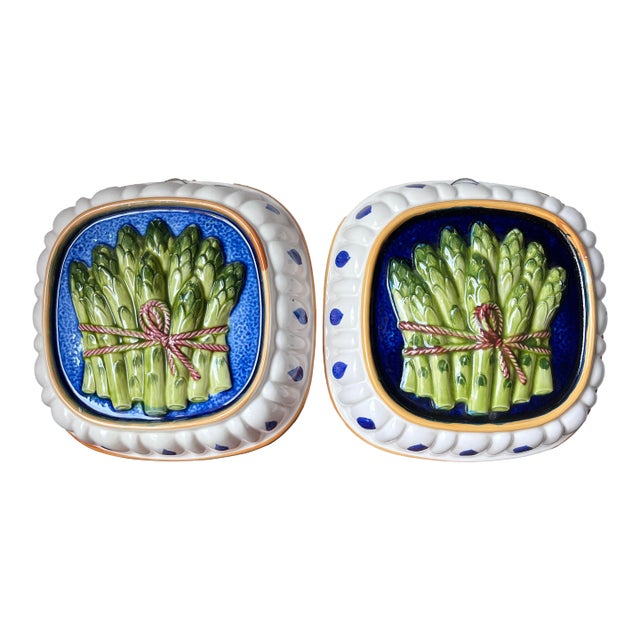 Set of 2 - Vintage Gailstyn-Sutton Towle Company Handpainted Asparagus Mold For Sale
