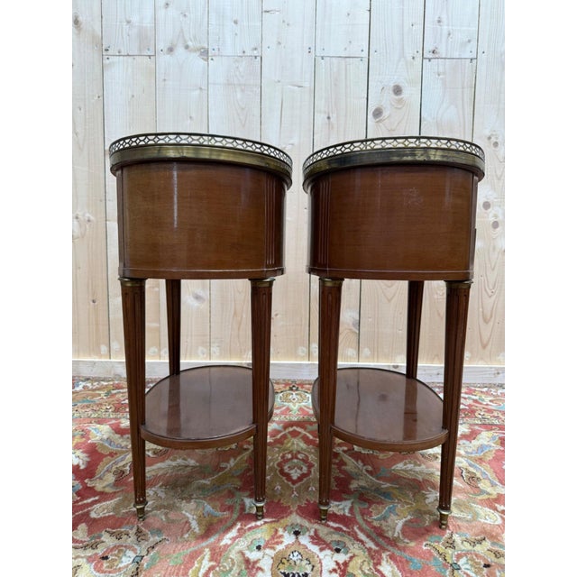 Louis XVI Drum-Shaped Bedside Tables in Mahogany and Marble, 1950s, Set of 2 For Sale - Image 3 of 8