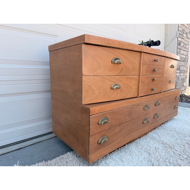 Bassett Vintage 1970’s (Bassett) Mid-Century Style Dresser For Sale - Image 4 of 10