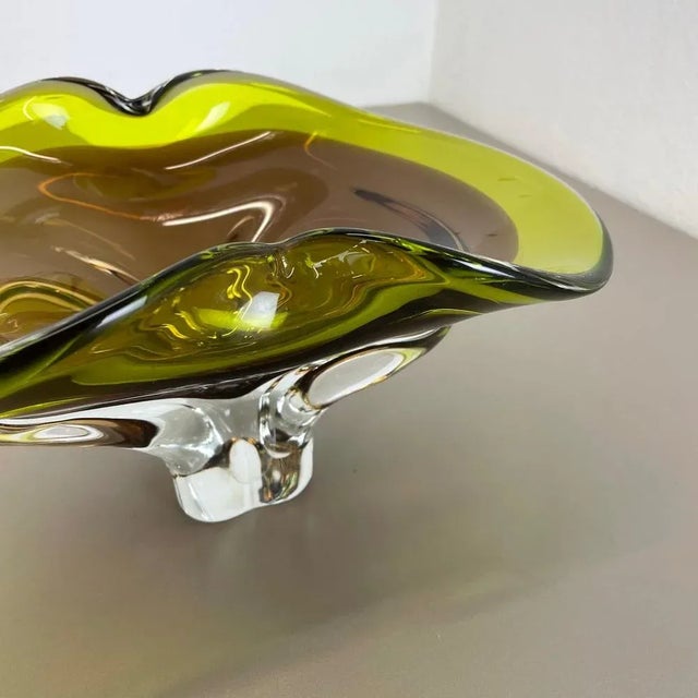Glass Multicolor Murano Glass Centerpiece Bowl with Shell Element, Murano, Italy, 1970s For Sale - Image 7 of 18
