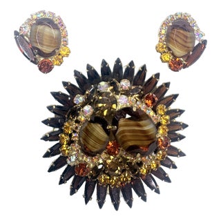 1960s Juliana D&E Sunburst Brooch & Matching Earrings • Chalk White/Topaz Book Set, 3 Pieces For Sale