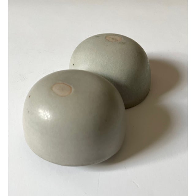 Circa 1975 Beate Kuhn Modern Gray and Pink Stoneware Double Bowl Sculpture For Sale - Image 10 of 16