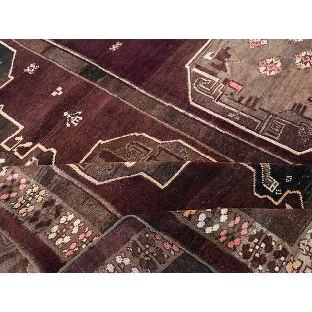 Textile Galerie Shabab Collection Mid-20th Century Handmade Turkish Anatolian Tribal Room Size Carpet For Sale - Image 7 of 8