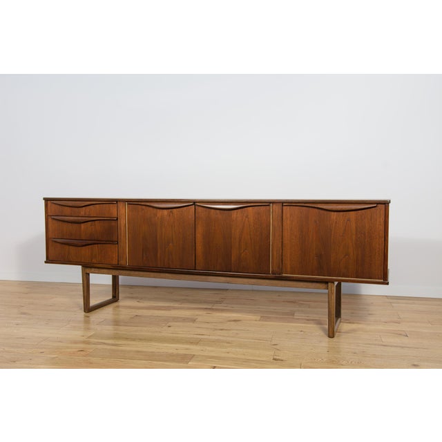 1960s Mid-Century Modern English Teak Sideboard from Stonehill, 1960s For Sale - Image 5 of 18