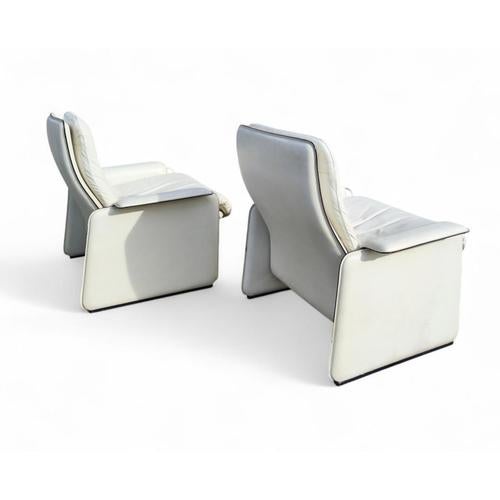 Specifications The brand Introducing a distinguished pair of De Sede armchairs, epitomizing modern elegance and...