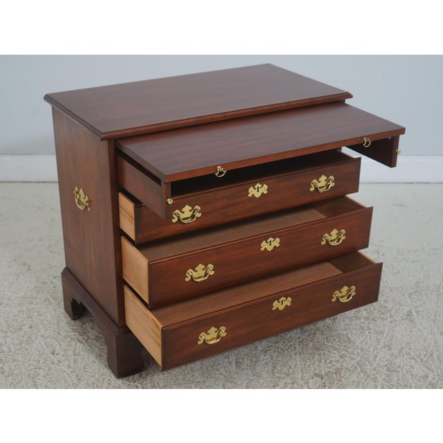 Chippendale Henkel Harris Cherry Model 2401 Bachelor Chest For Sale - Image 3 of 18