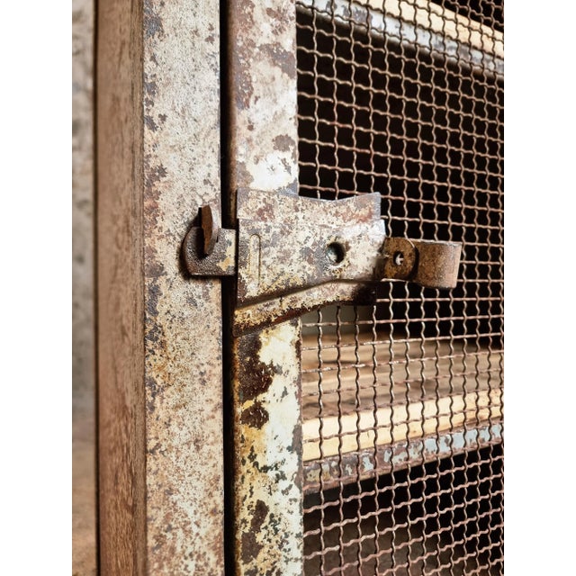 Wood Industrial French Military Metal Storage Cabinet with Oak Top & Wooden Shelves for Ministère De Lair, 1956 For Sale - Image 7 of 18