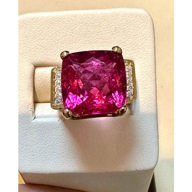 2010s 12 Carat Cushion Cut Natural Pink Tourmaline & Diamond 14 Karat Yellow Gold Ring For Sale - Image 5 of 18