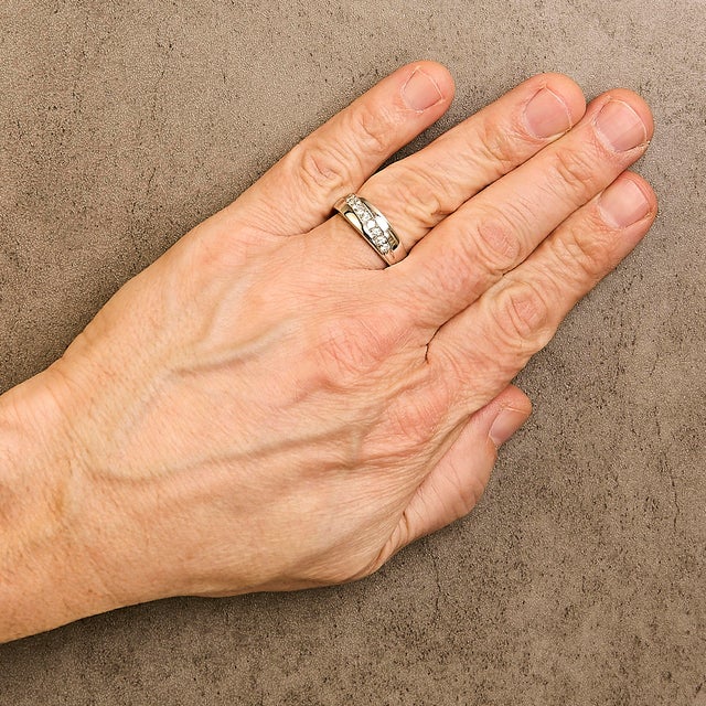 Men's.925 Sterling Silver 1/2 Cttw Diamond 9 Stone Band Ring - Size 9 For Sale In New York - Image 6 of 7