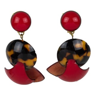Cilea Clip-on Earrings in Red and Tortoise Resin For Sale