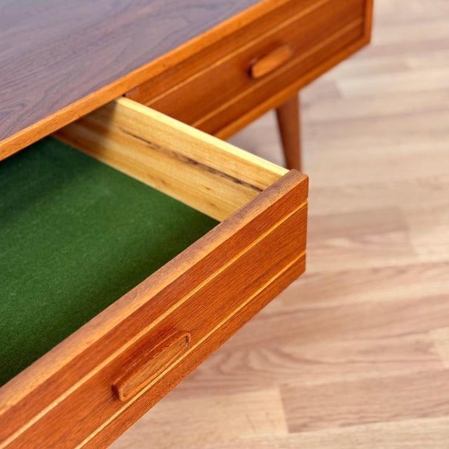 Side Table in Teak and Walnut, Denmark, 1950s-1960s For Sale - Image 5 of 11