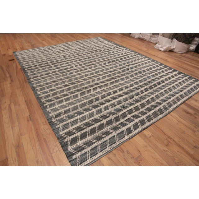 Nazmiyal Collection Modern Area Rug For Sale - Image 4 of 7