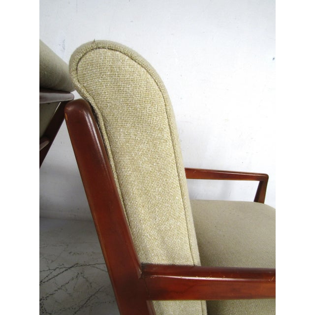 Beige 1960s Mid-Century Widdicomb Lounge Chairs, a Pair - 2 Pieces For Sale - Image 8 of 12
