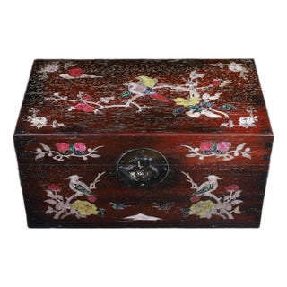 Zitan Wood Box Inlaid With Mother-of-Pearl Bird & Floral Motif For Sale