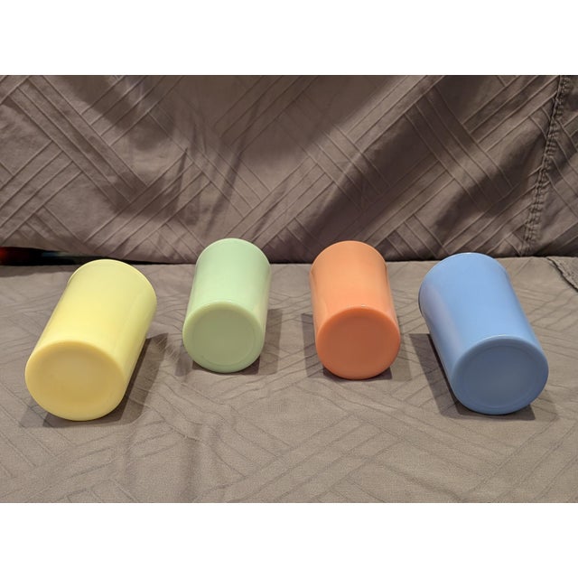 Mid-Century Modern Vintage 1940s Hazel-Atlas "Moderntone" Platonite Pastel 9 Oz Tumblers - Set of 4 For Sale - Image 3 of 8