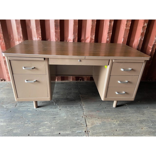 Taupe 1970s Vintage Mid Century Modern Metal Tanker Desk For Sale - Image 8 of 11