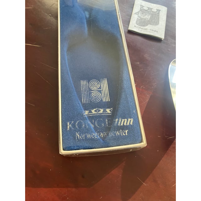 Vintage Konge-Tinn Norwegian Pewter Viking Cake Server, Made by Hardanger Sylvplett, Norway, 1960s For Sale - Image 9 of 10