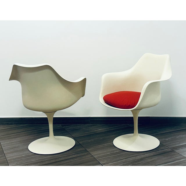 Authentic Eero Saarinen for Knoll Tulip Dining Arm Chairs 1956 Mid Century Modern For Sale In New York - Image 6 of 10
