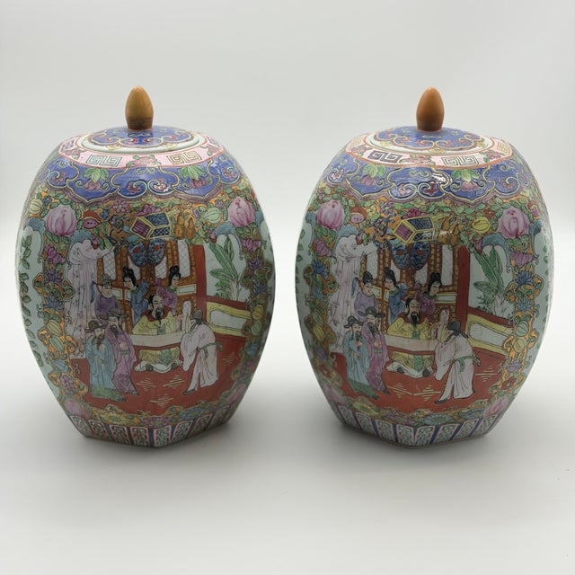 Early 20th Century Chinese Famille Rose Medallion Lidded Melon Jar Rare Matching Pair 12" Tall For Sale - Image 5 of 16