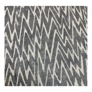 Fret Fabrics Ziggety Zag Grey Cream Abstract Chevron Geometric Linen Viscose Upholstery Drapery Fabric Sta 3012 For Sale