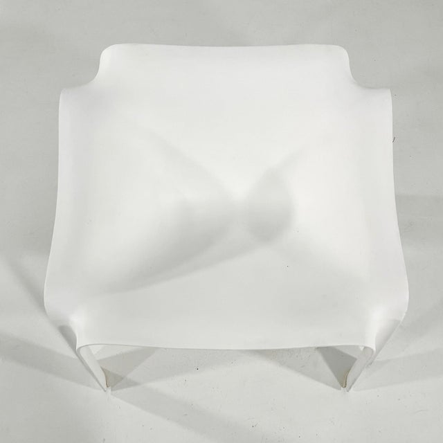 F300 Armchair in Fiberglass by Pierre Paulin for Artifort, 1960s For Sale - Image 6 of 9