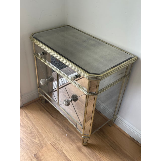 Hollywood Regency 1960s Mirrored Commode Regency Hollywood Style For Sale - Image 3 of 5