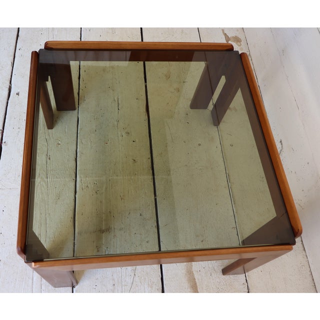 1960s Coffee Table in Walnut and Smoked Glass by Afra and Tobia Scarpa for Cassina, 1960s For Sale - Image 5 of 16