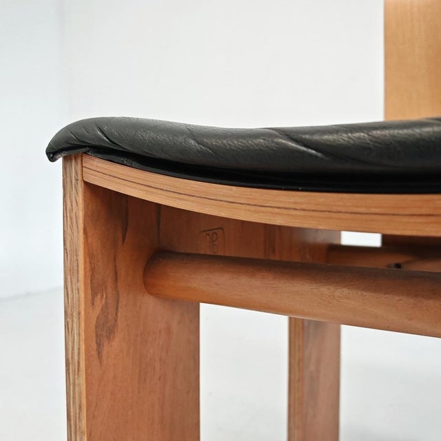 Walnut and Black Leather Model 765 Chair by Carlo Scarpa for Bernini, 1970s For Sale - Image 15 of 18