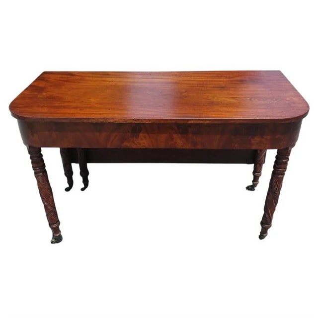 Grand Federal / Hepplewhite Ribbon Mahogany Three-Part Dining Table, 1800s For Sale - Image 11 of 13