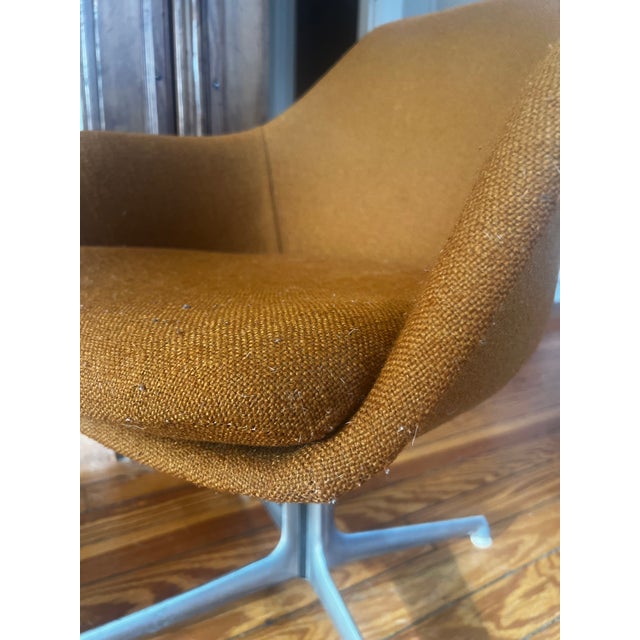 Burnt Orange Vintage, Mid Century Modern Vecta Group Swivel Chairs in Burnt Orange For Sale - Image 8 of 12