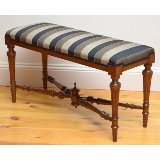 Antique Window Seat in Walnut, 1880 For Sale - Image 4 of 13