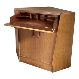 Mid-Century Modern Corner Secretaire in Oak Veneer from G-Plan, 1950s For Sale