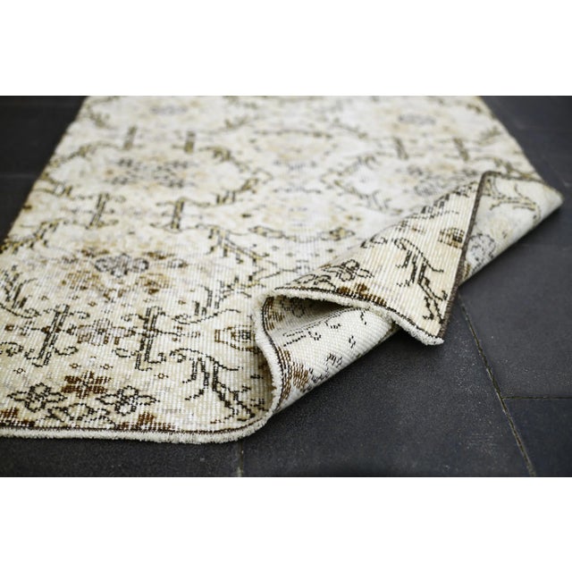 1960s Traditional Beige Hand Knotted Vintage Anatolian Runner Rug For Sale - Image 10 of 13
