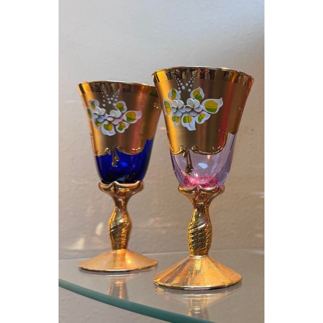 Hollywood Regency Vintage Venetian Italian Gilt and Enameled Tre Fuochi-Style Wine Glasses, Set of 4 For Sale - Image 3 of 5