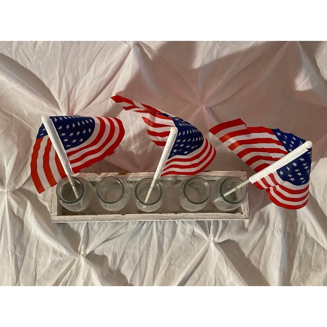 Great decor options and adorable. Great Americana or Farmhouse decor addition.