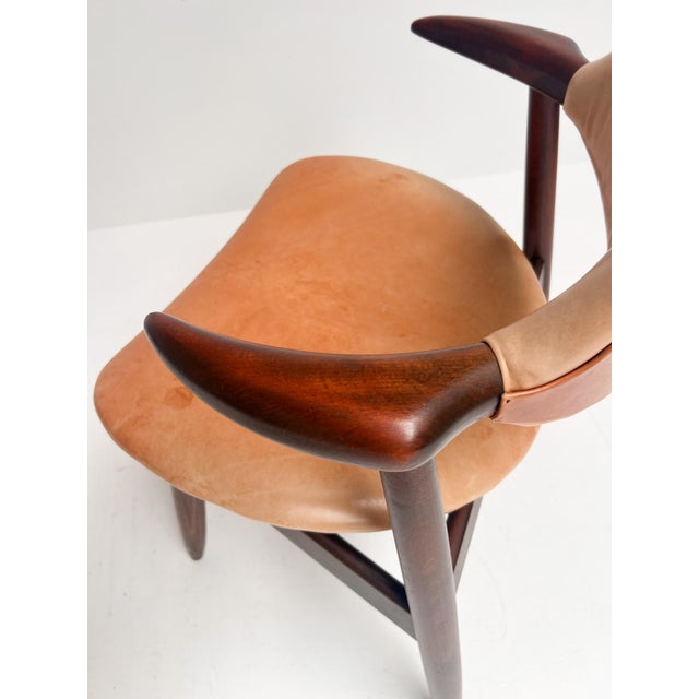 Cognac Coloured Cowhorn Chair, 1970s For Sale - Image 11 of 15