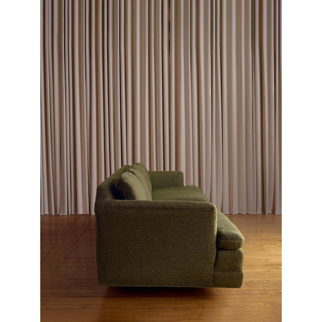 Mid-Century Modern The 1960s Mid-Century Modern Green Wool Sofa in the Style of Edward Wormley For Sale - Image 3 of 7