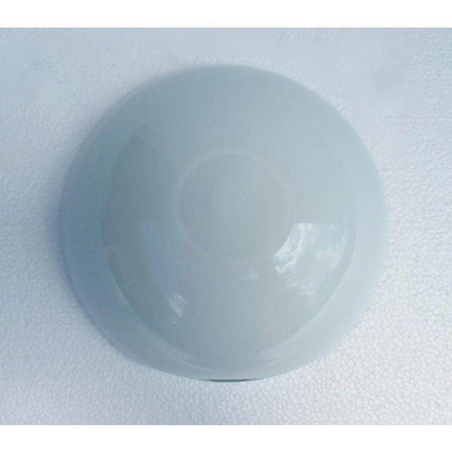 C.1960's Italian Alfredo Barbini Hand-Blown Murano Catchall, Decorative Bowl - Cerulean Blue Azure With White Outer Casing For Sale - Image 12 of 13