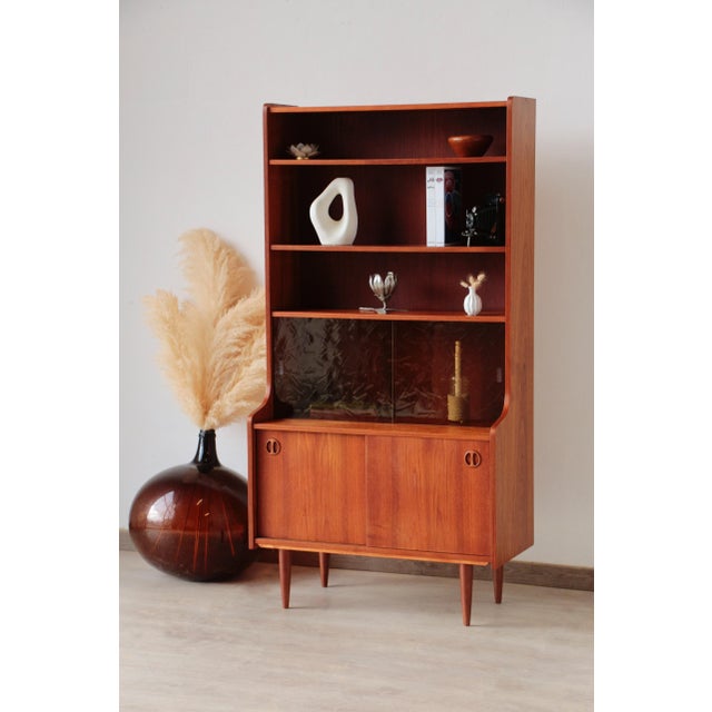 Scandinavian Teak Glass-Fronted Bookcase, 1960s For Sale - Image 15 of 18