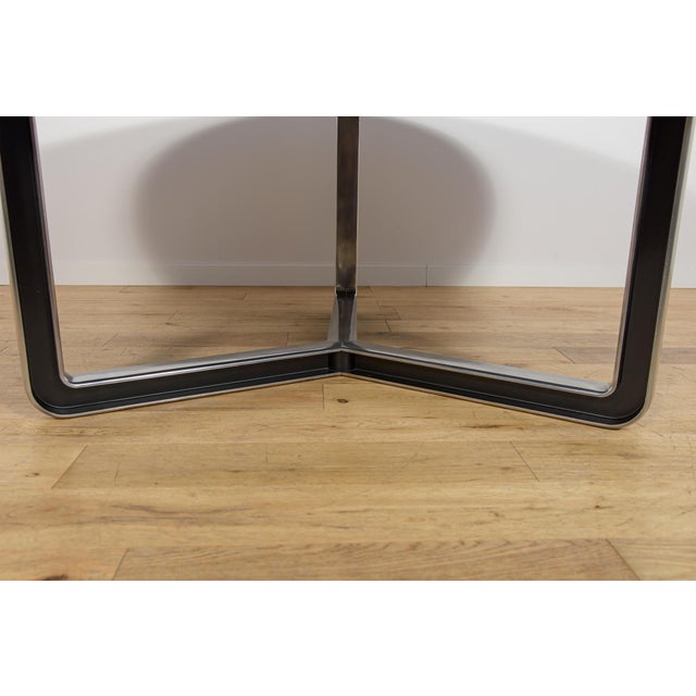 Black Mid-Century Round Conference Table from Tecno, Italy, 1970s For Sale - Image 8 of 11