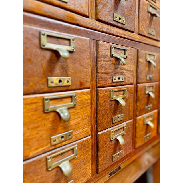 Mid-Century Modern Mid 20th Century Vintage Mid-Century Library Bureau Sole Makers 30 Drawer Card Catalog For Sale - Image 3 of 8