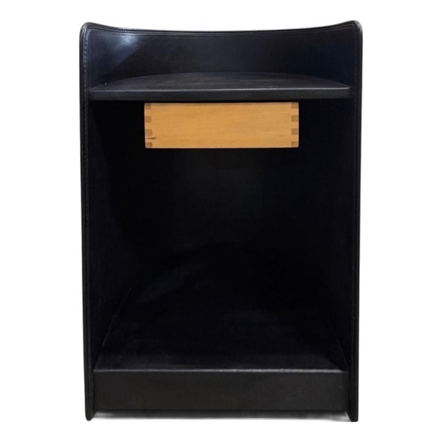 Zanotta Leather Side/End/Nightstand Table, Italy 1980 For Sale
