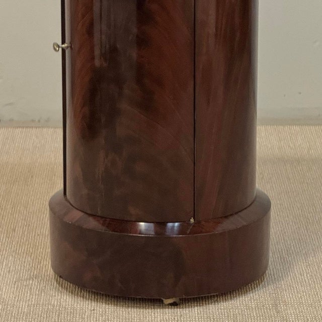 Early 19th Century French Empire to Louis Philippe Mahogany Marble Top Cabinet ~ Pedestal For Sale - Image 11 of 18