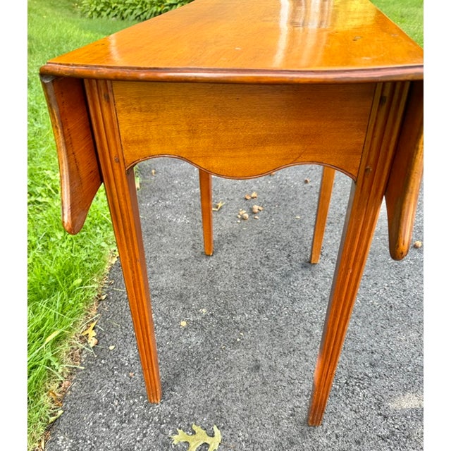 Antique American Maple Pembroke Table With Shaped Leaves and Top C. 1800 For Sale - Image 4 of 10