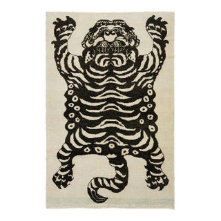 7 X 11 Handmade Contemporary Wool Tiger Rug Designed in Beige and Black For Sale